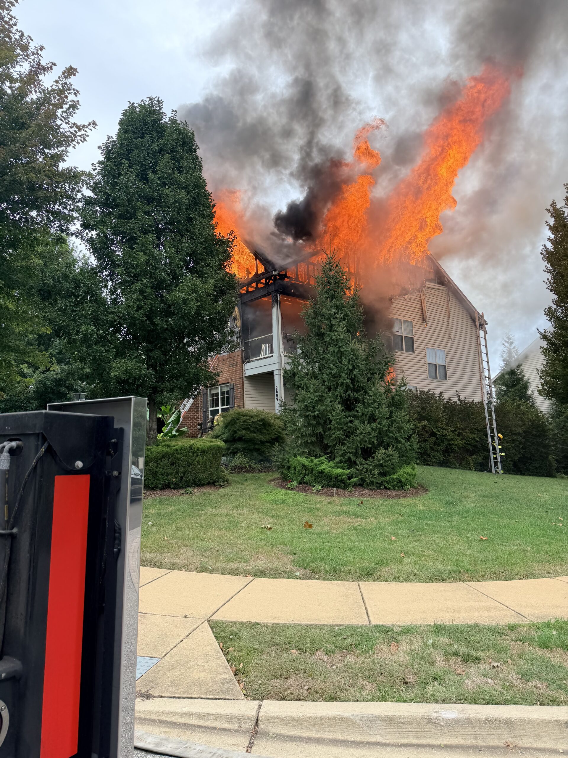 TRUCK 33 RUNS FIRST DUE TO HOUSE FIRE IN COMPANY 6’S AREA