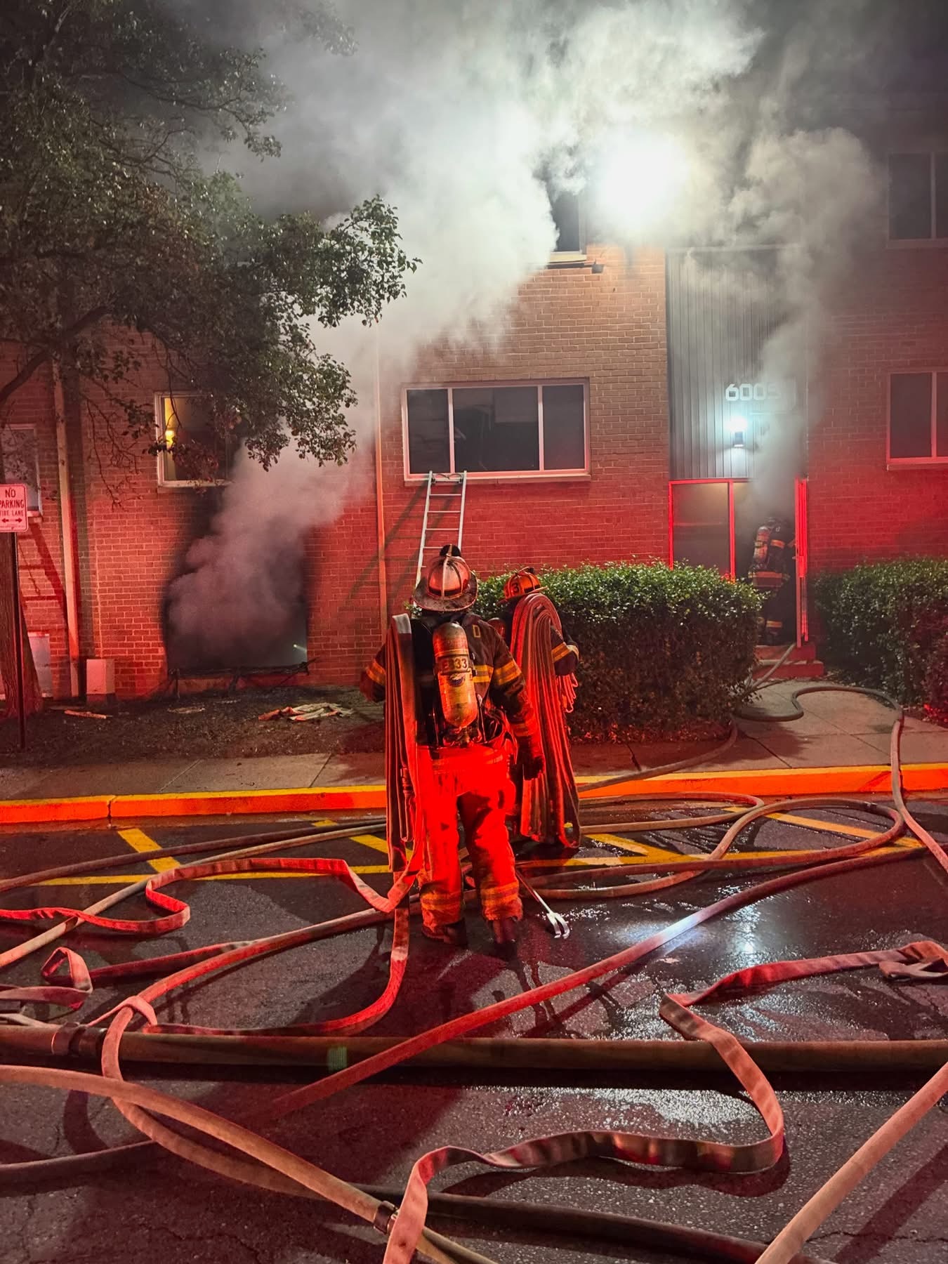 ENGINE 332 AND TRUCK 33 RUN APARTMENT FIRE IN COMPANY 13’S AREA